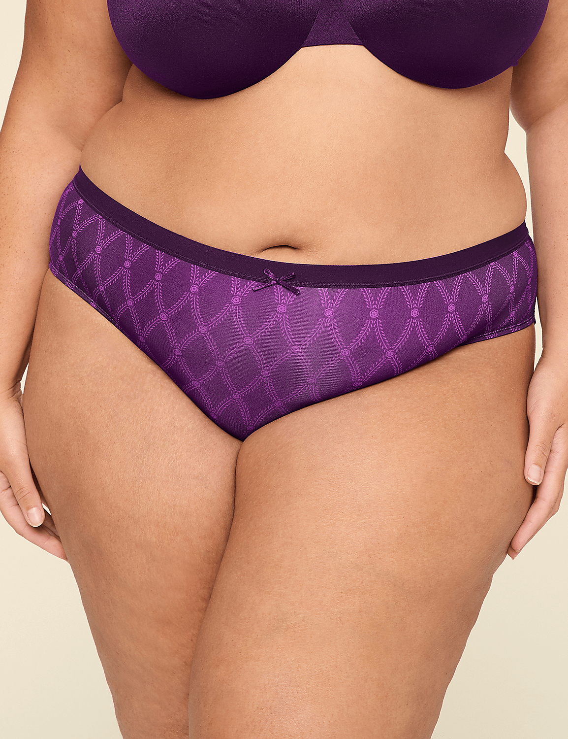 No-Show Lace-Back Hipster Panty Product Image 1