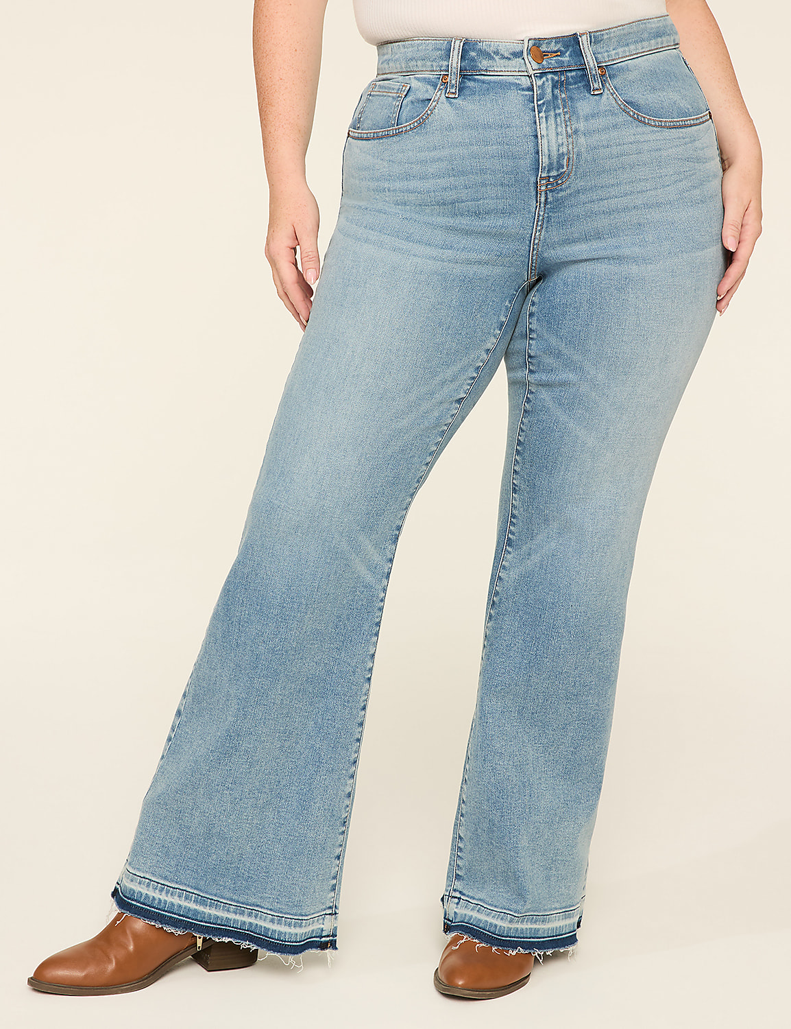 360 Flex Signature Fit DreamFeel Flare Jean Product Image 1
