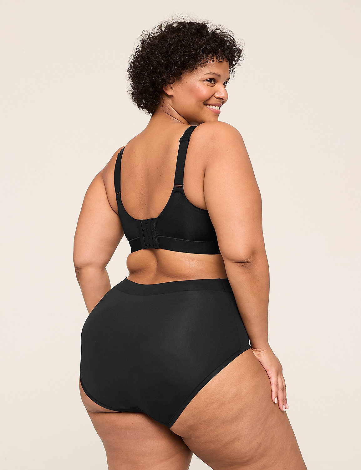 Comfort Bliss&reg; Lightly Lined No-Wire Bra Product Image 2