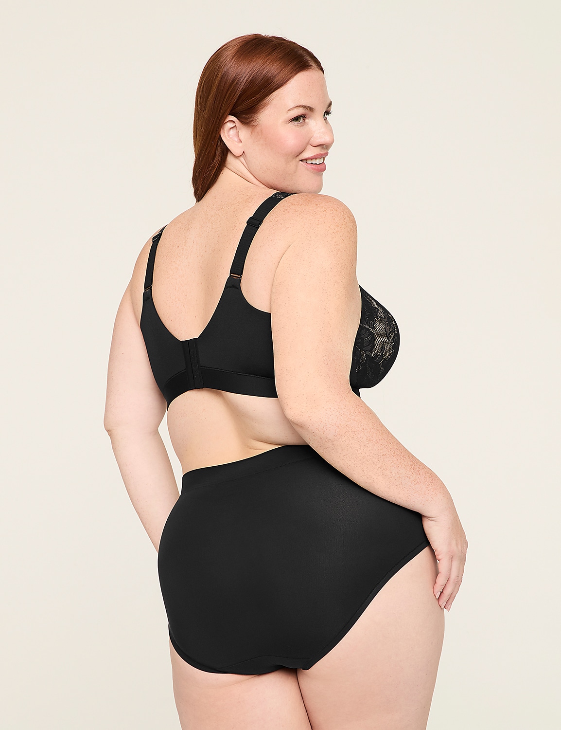 Comfort Bliss&reg; Lightly Lined No-Wire Bra With Lace Product Image 2