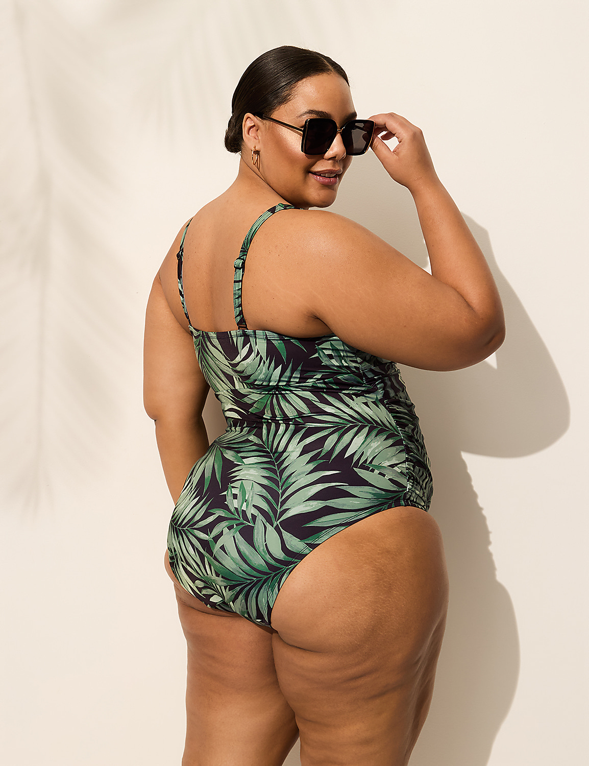 No-Wire Wrap Plunge One-Piece Product Image 2