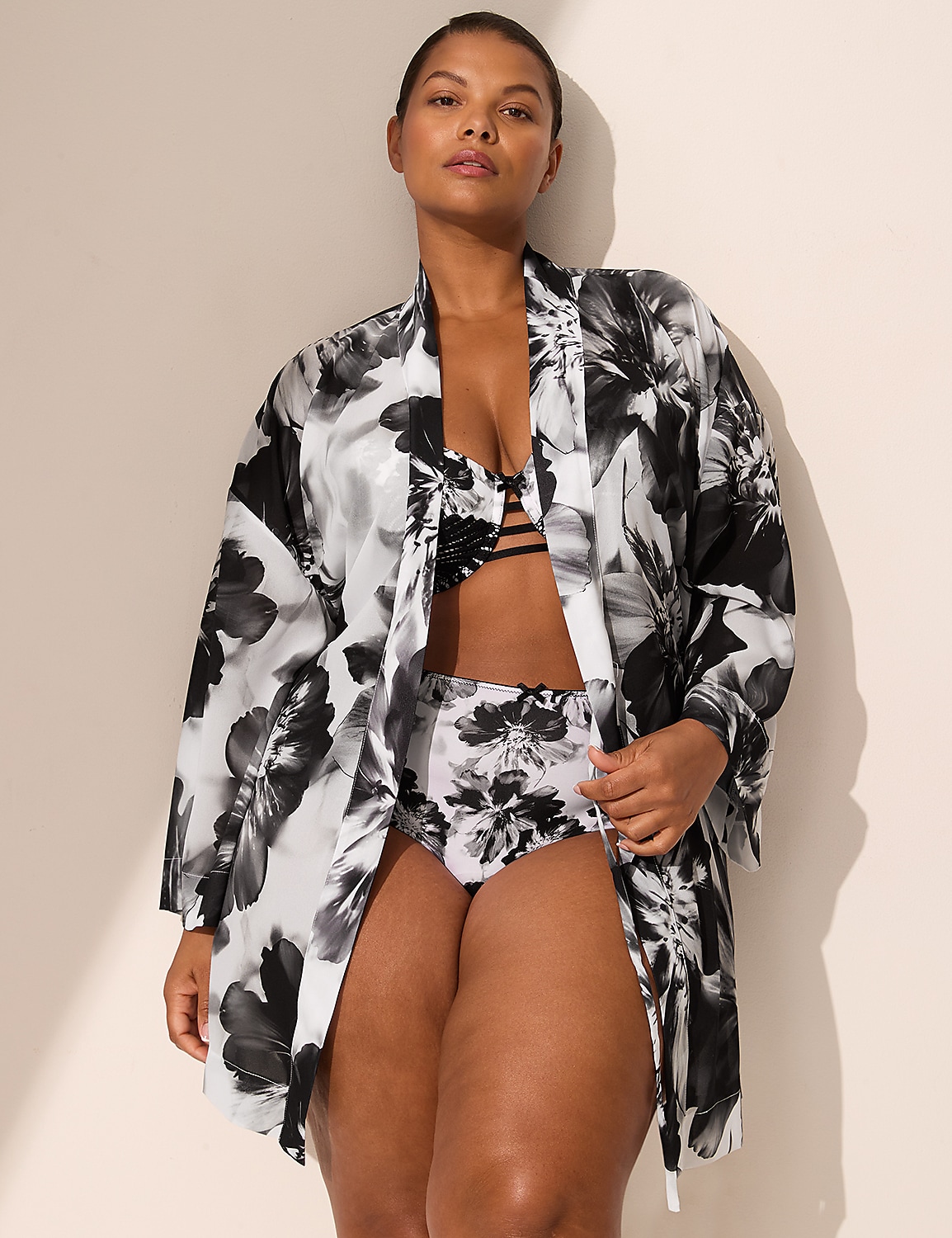 Printed Crepe Robe Product Image 3