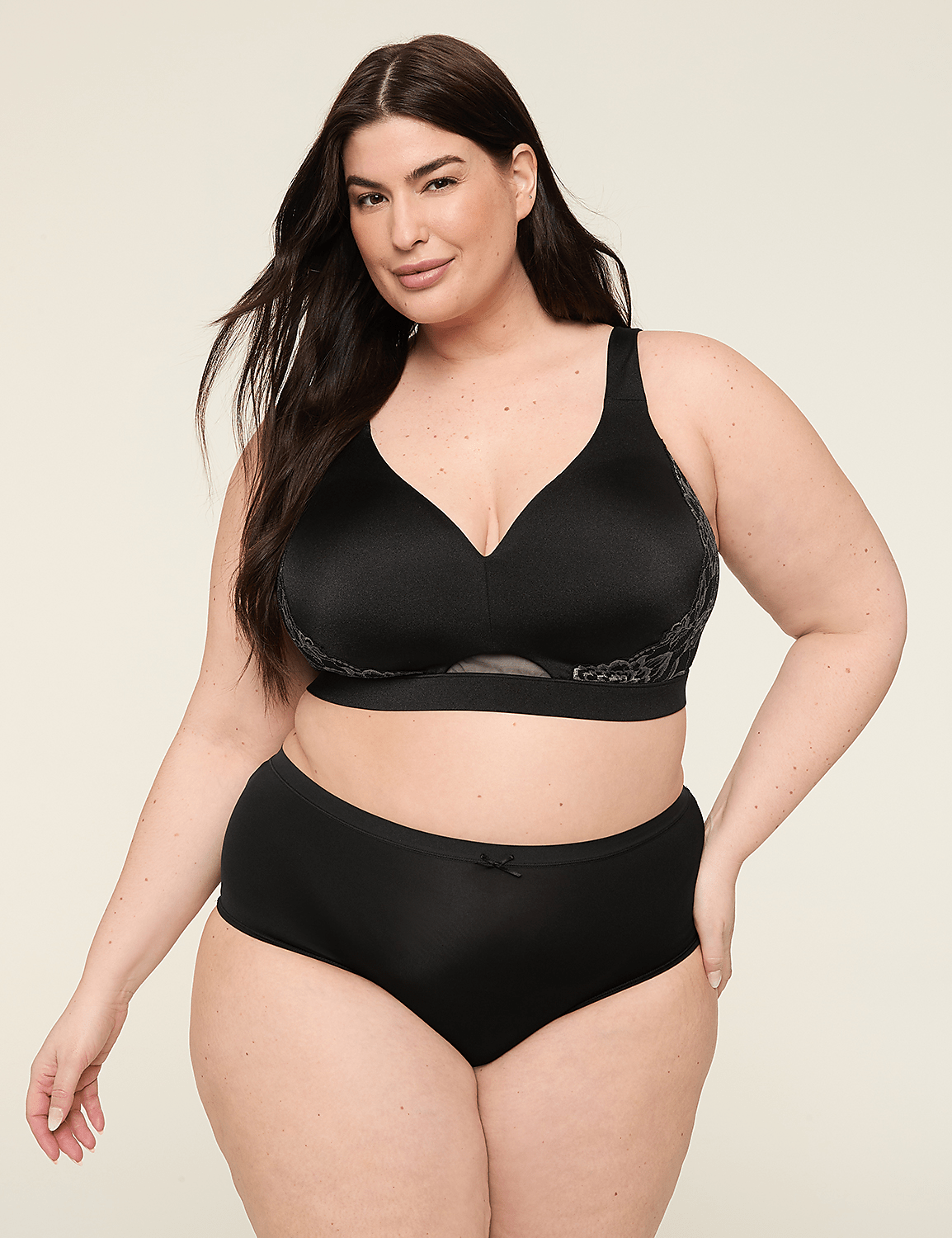 Comfort Bliss&reg; Lightly Lined No-Wire Bra With Lace Product Image 4