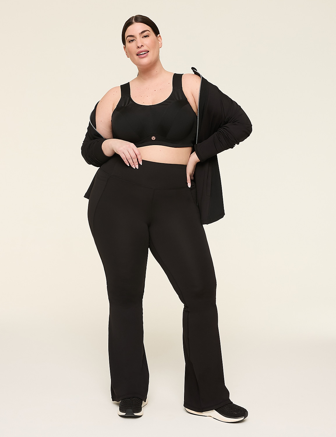 LIVI Soft Flare Legging Product Image 3