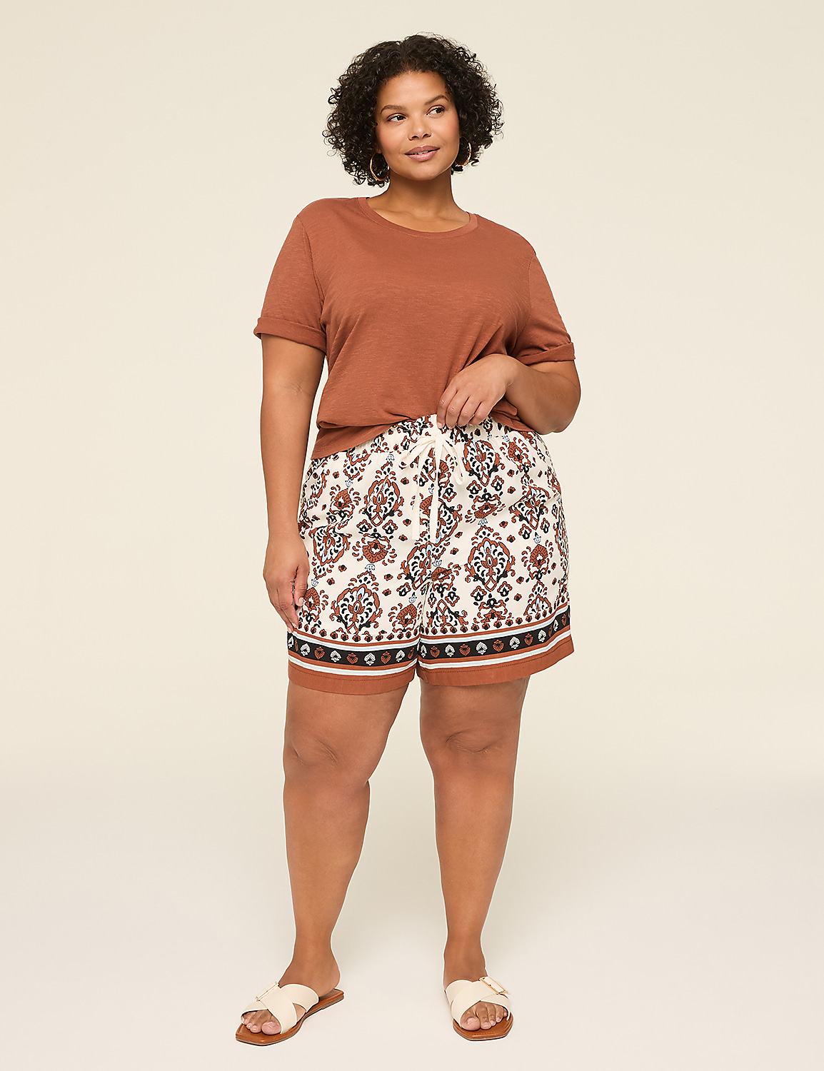 Pull-On Flowy Short Product Image 3