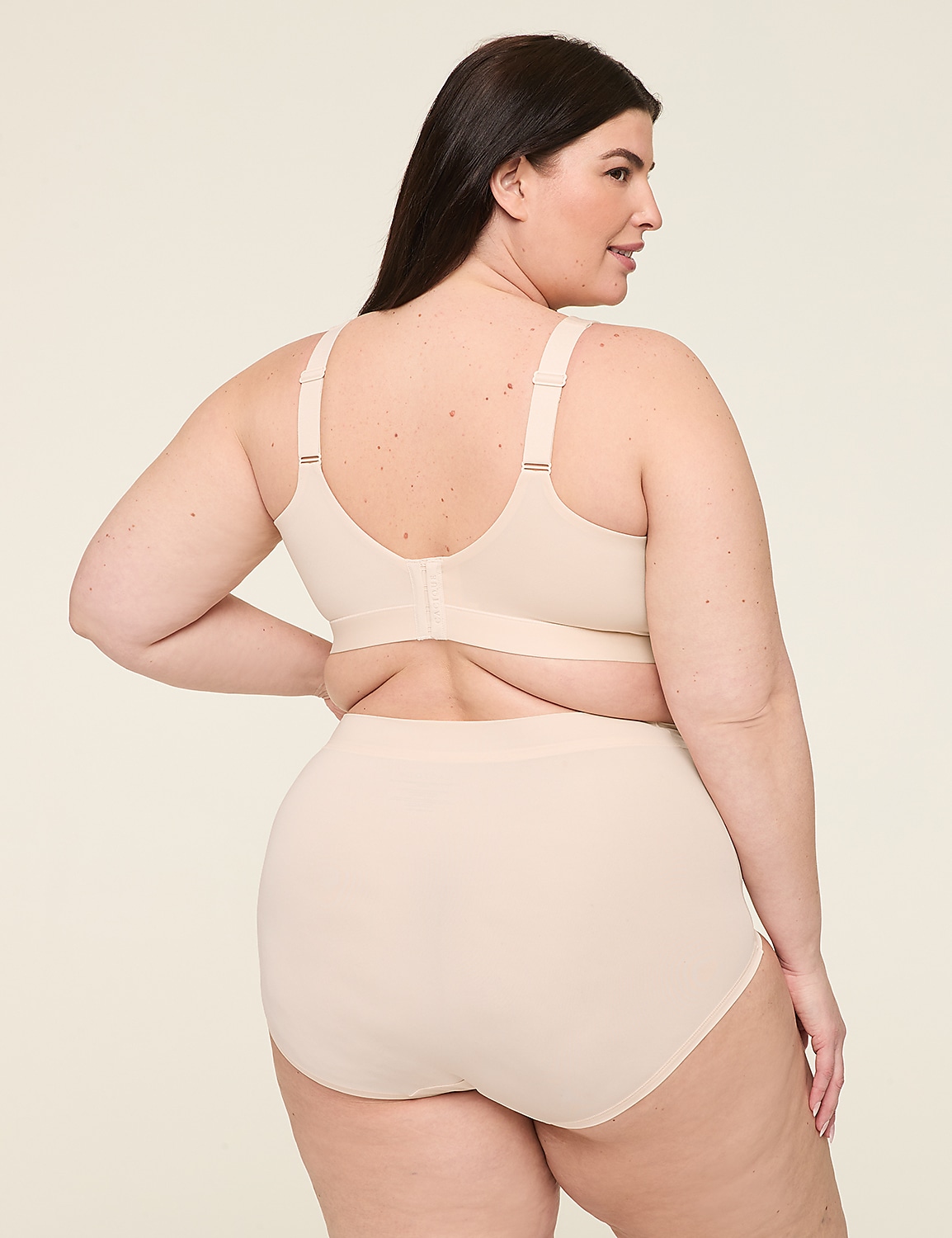Comfort Bliss&reg; Lightly Lined No-Wire Bra Product Image 2