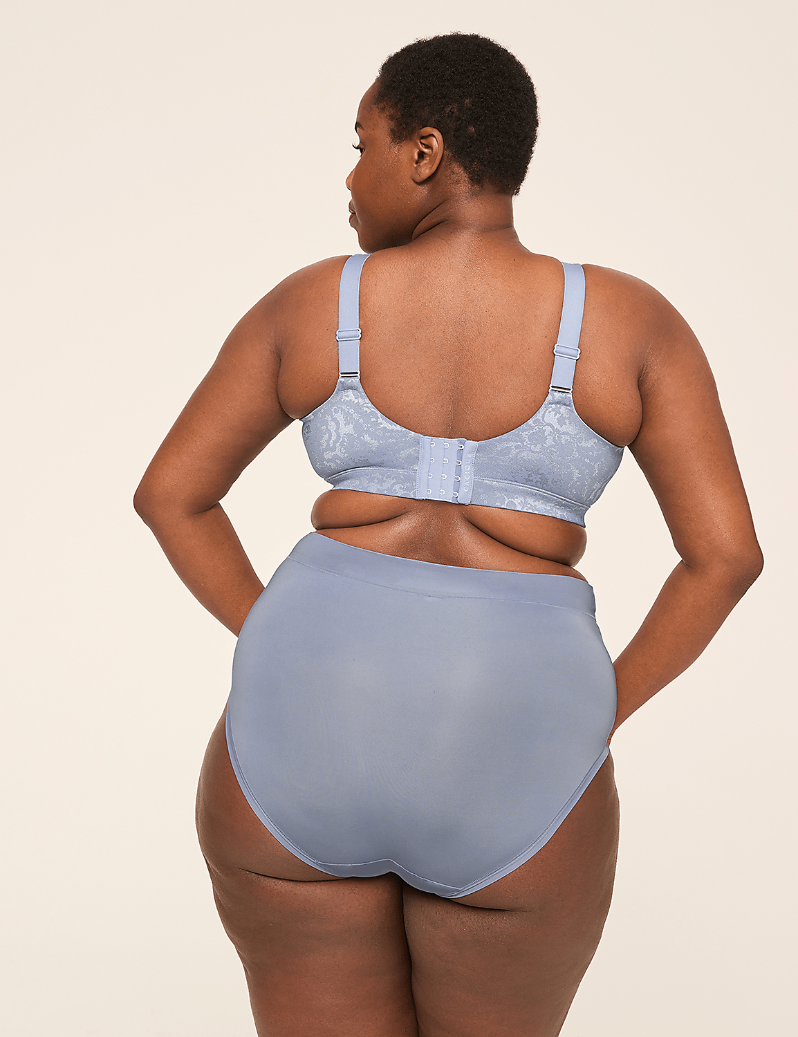 Comfort Bliss&reg; Lightly Lined No-Wire Bra Product Image 2