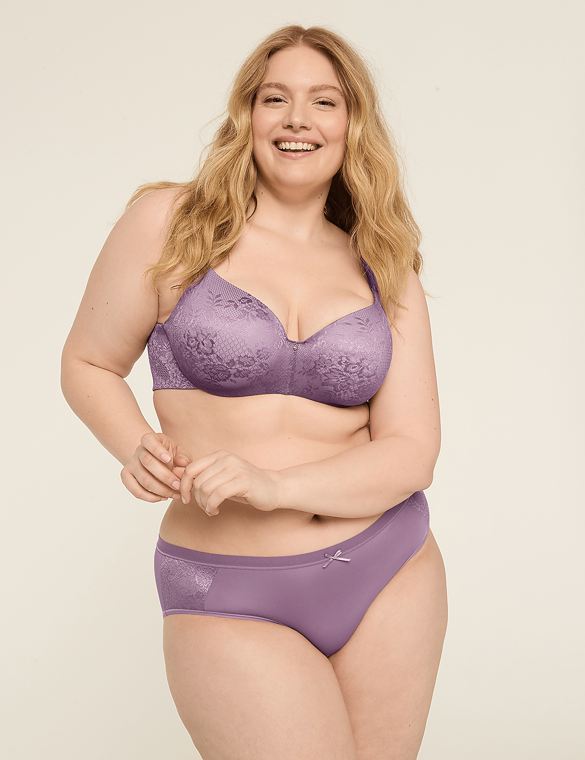 Invisible Lace Backsmoother Lightly Lined Balconette Bra Product Image 4