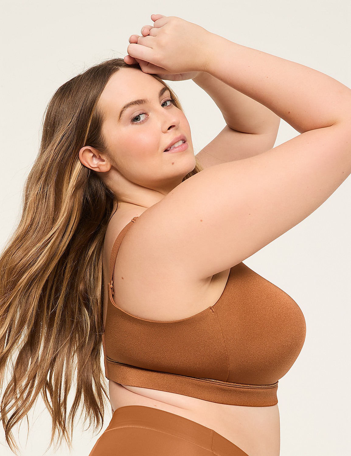 Comfort Bliss&reg; Lightly Lined No-Wire Scoop Neck Bra Product Image 3