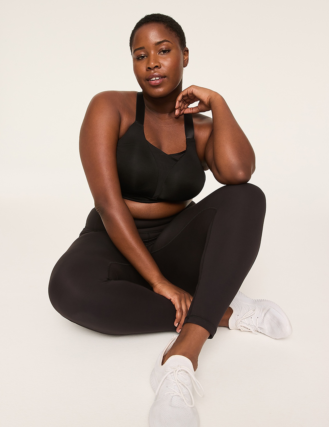 LIVI Wireless Medium-Impact Wicking Sports Bra Product Image 3