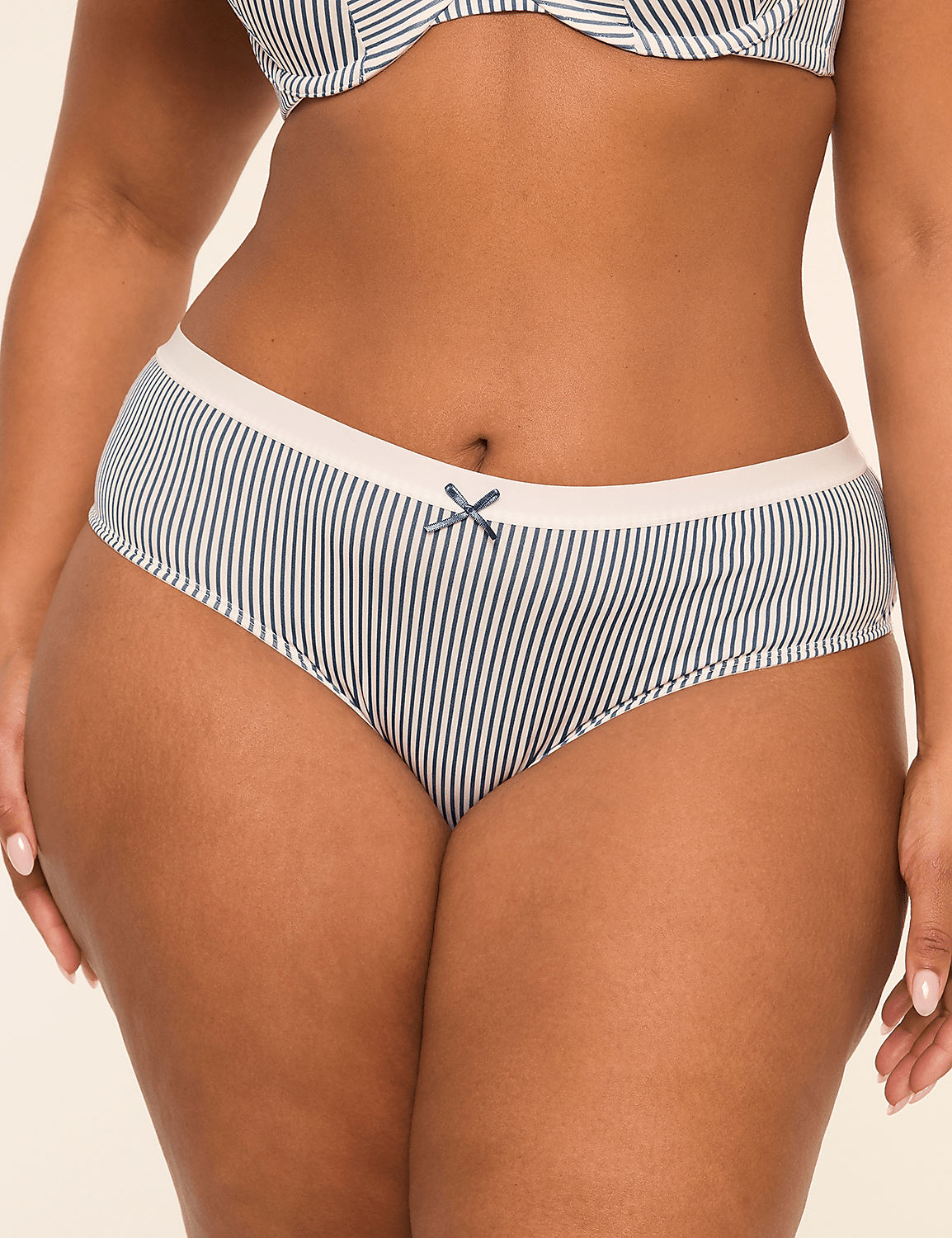 No-Show Lace-Back Hipster Panty Product Image 1