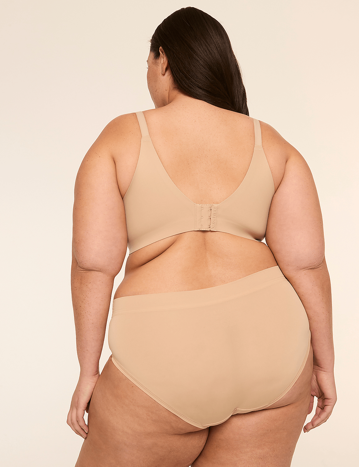 Totally Smooth Lightly Lined Full Coverage Bra Product Image 2