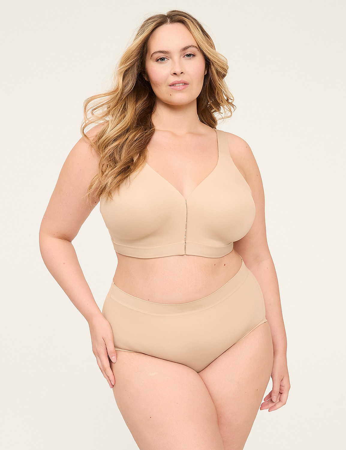 Comfort Bliss&reg; Lightly Lined Front-Close No-Wire Bra Product Image 4