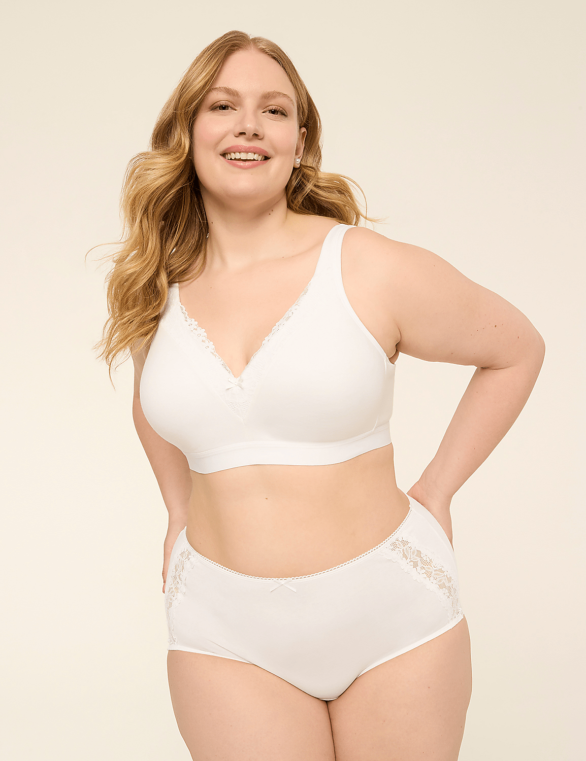 Cotton Lightly Lined No-Wire Bra With Lace Product Image 4
