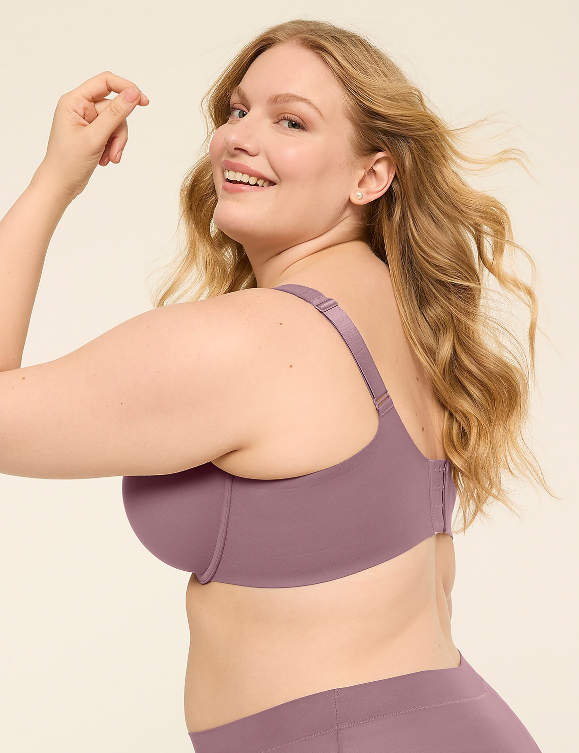 Modern Luxe Lightly Lined Full Coverage Bra Product Image 4