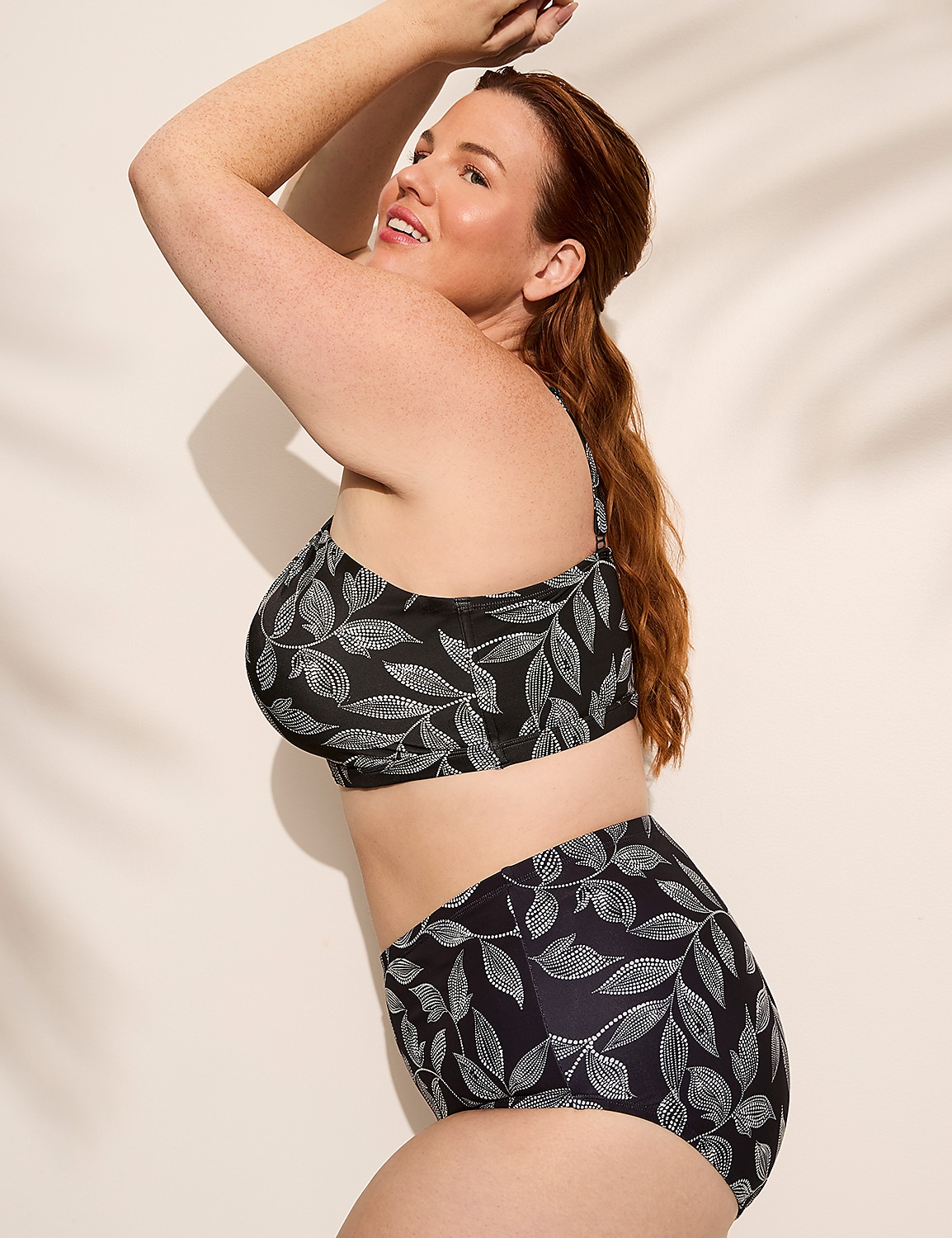 Underwire High-Neck Bikini Top Product Image 3