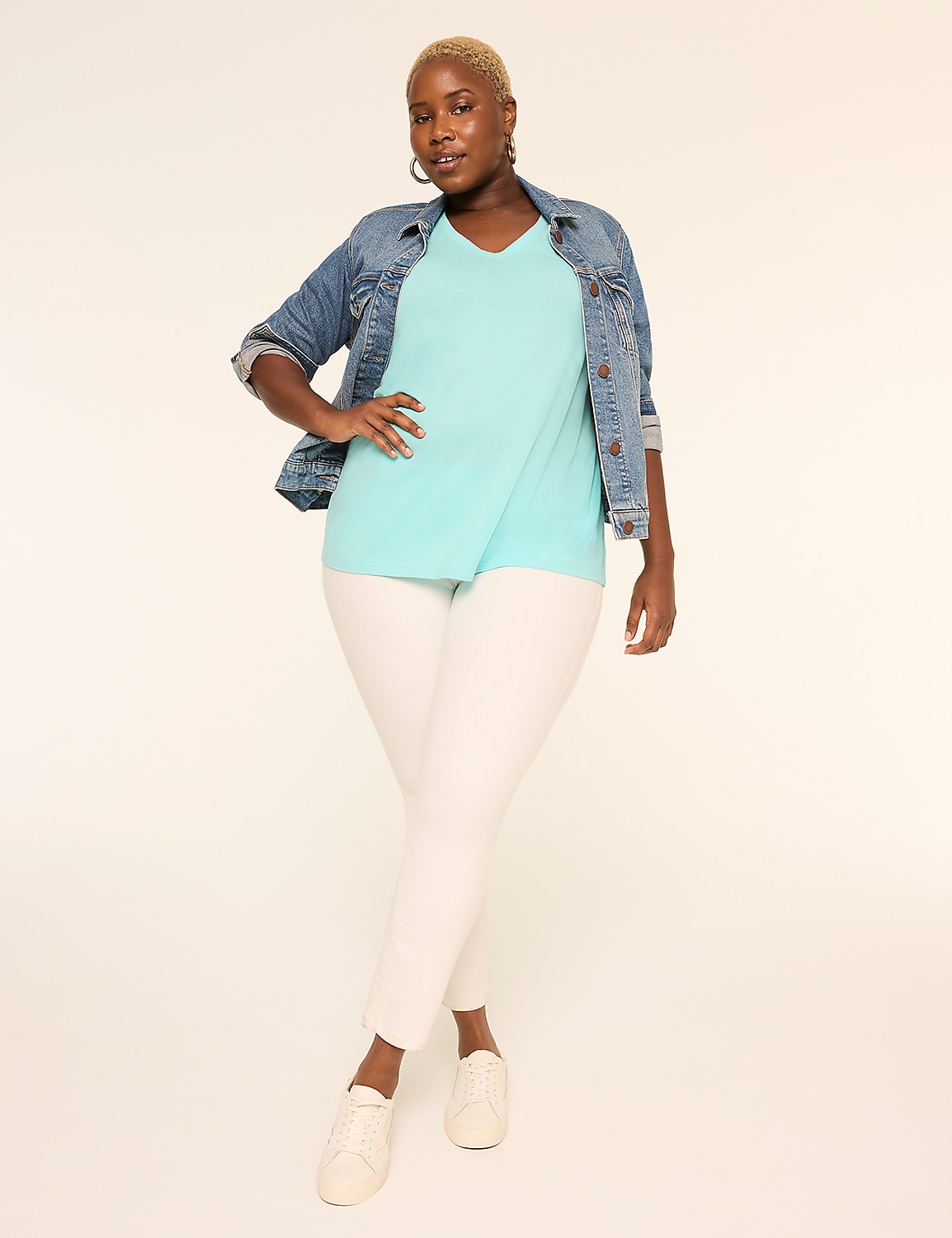 Perfect Sleeve V-Neck Tee Product Image 3