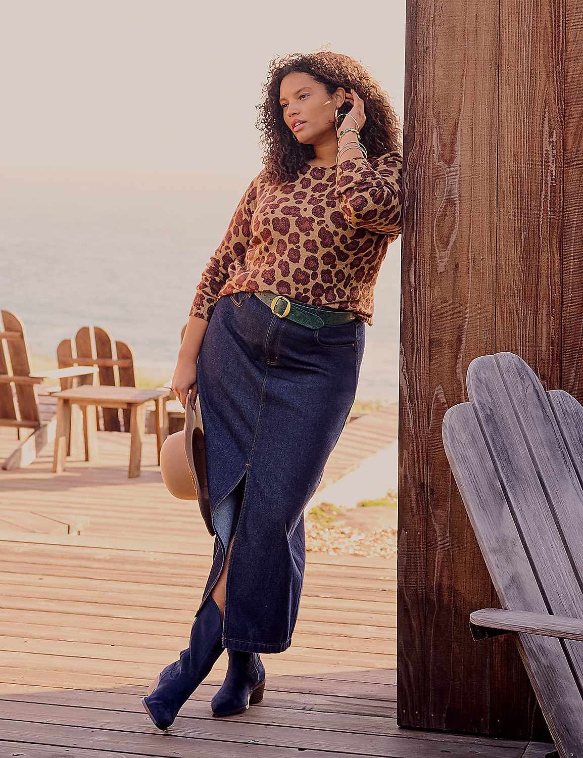 Crew-Neck Animal Printed Sweater Product Image 4