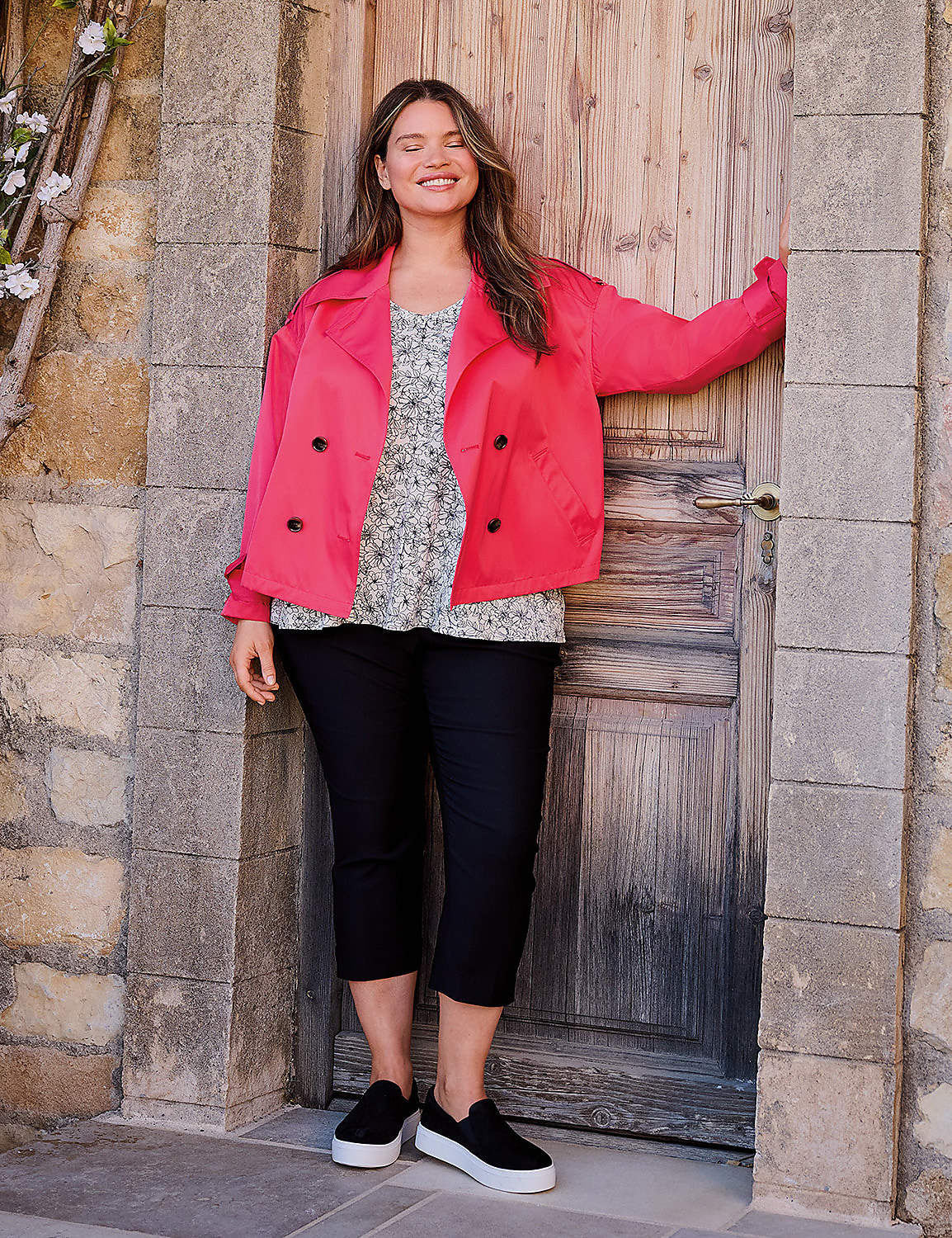 Swing-Back Short Lightweight Trench Coat Product Image 4