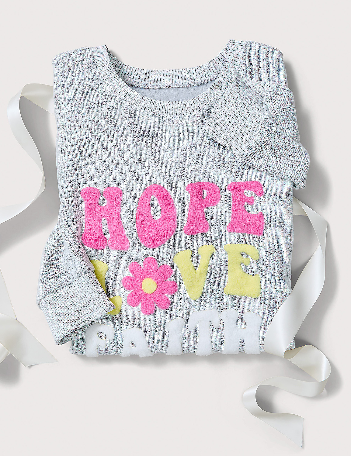 Soft-Textured Hope, Love Faith Graphic Sweatshirt Product Image 5