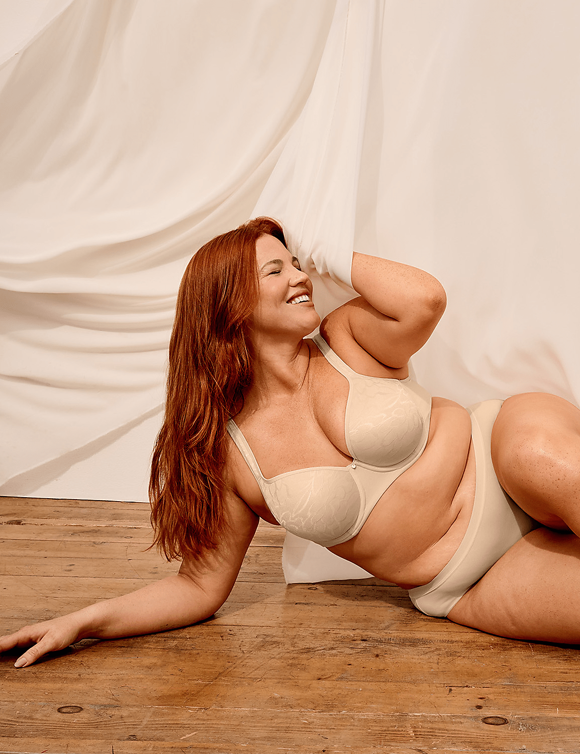 Lightest Lift&trade; Lightly Lined Balconette Bra Product Image 5