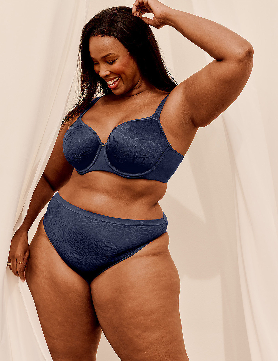Lightest Lift&trade; Lightly Lined Balconette Bra Product Image 5