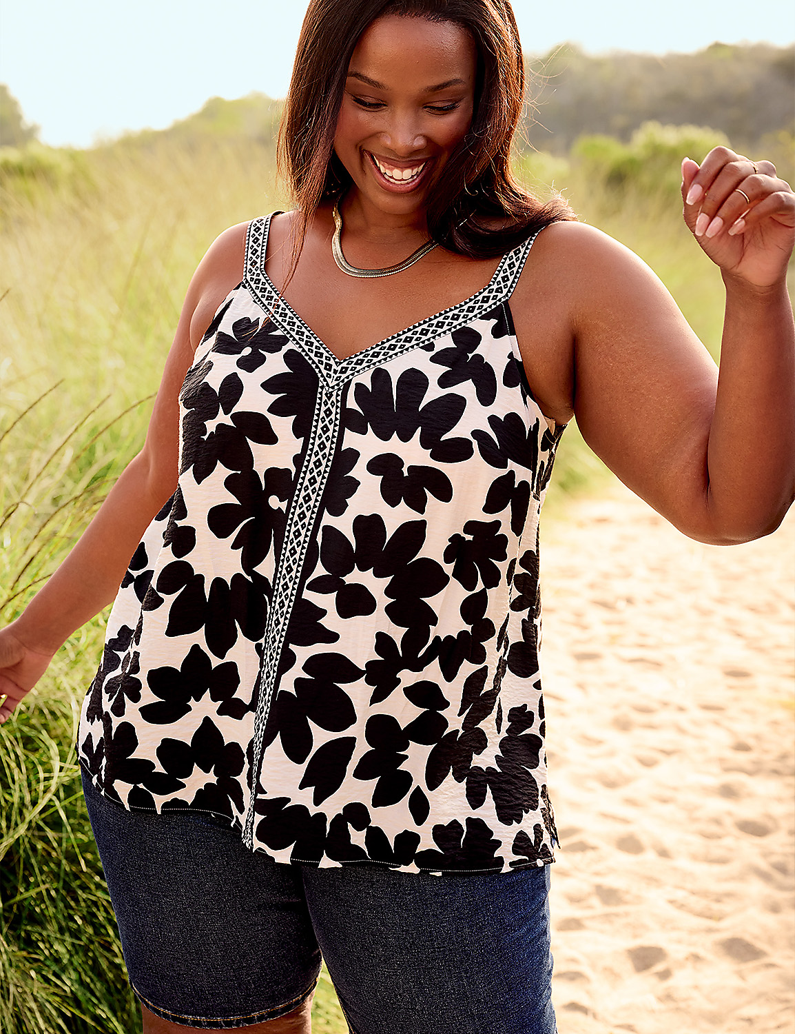 V-Neck Woven Tank Product Image 4