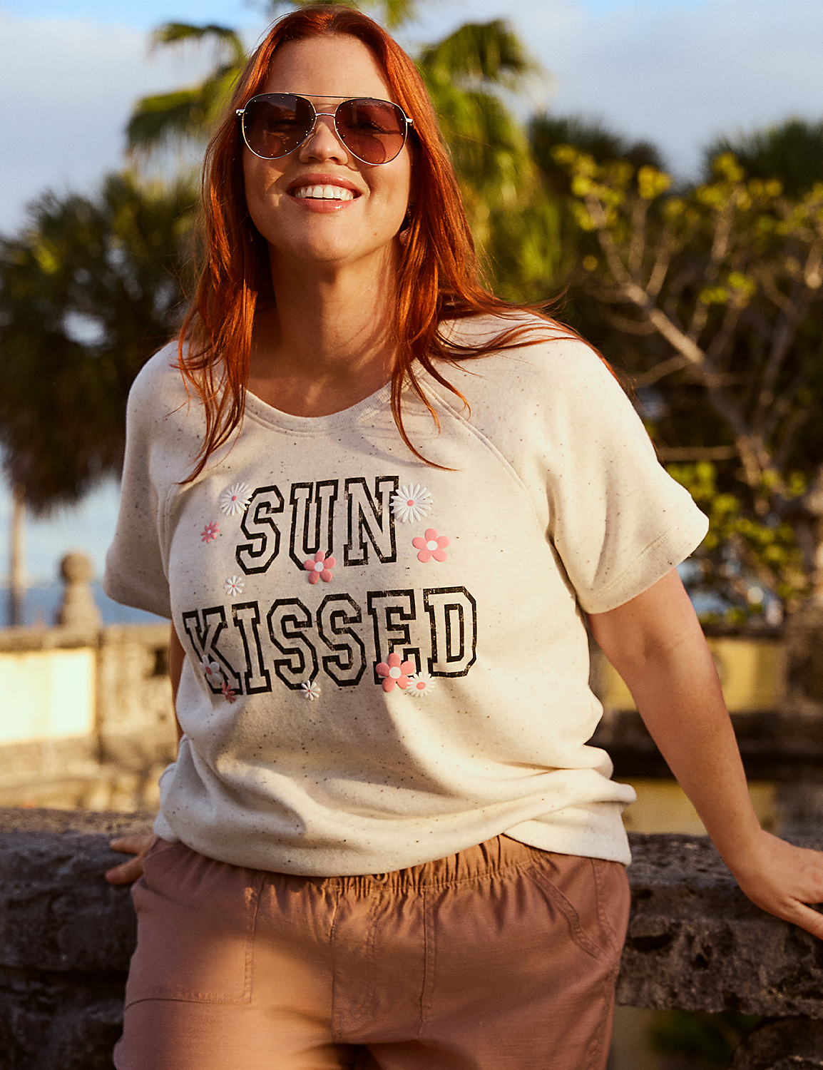 Short-Sleeve Sun Kissed Graphic Sweatshirt Product Image 5