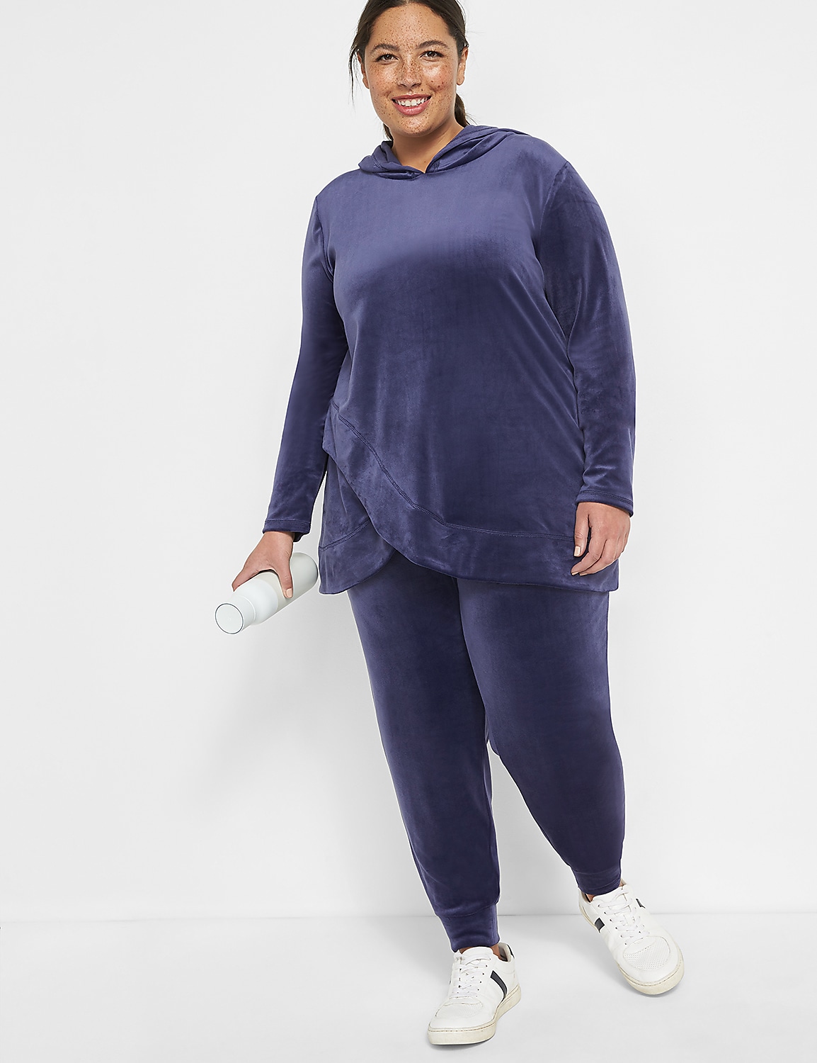LIVI Velour Hoodie Product Image 3