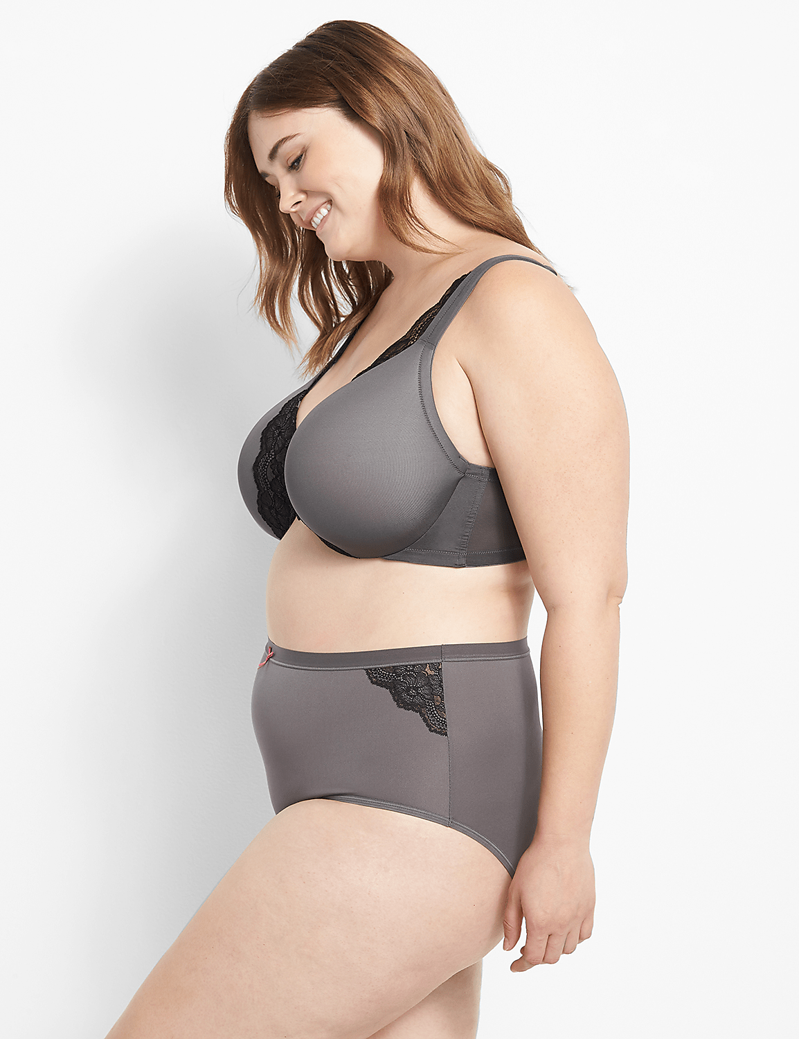 Smooth Lightly Lined Full Coverage Bra With Lace Product Image 3