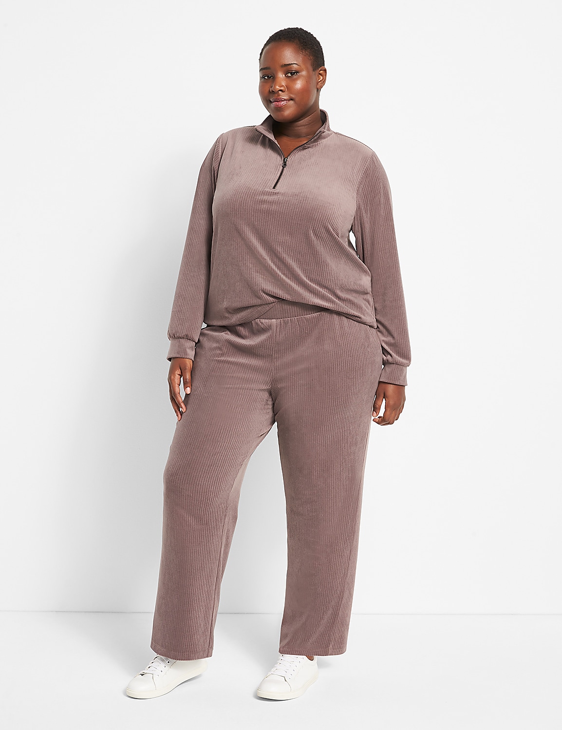 LIVI Velour Wide Leg Pant Product Image 3