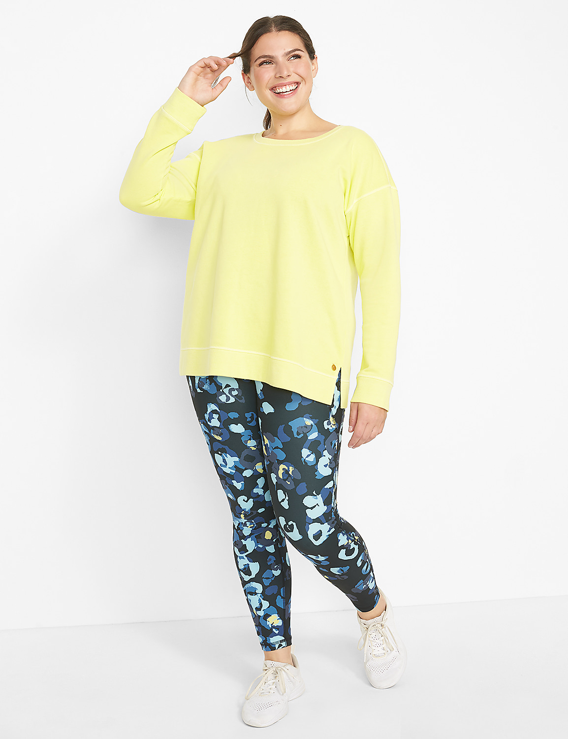 LIVI Crew-Neck Sweatshirt Product Image 3