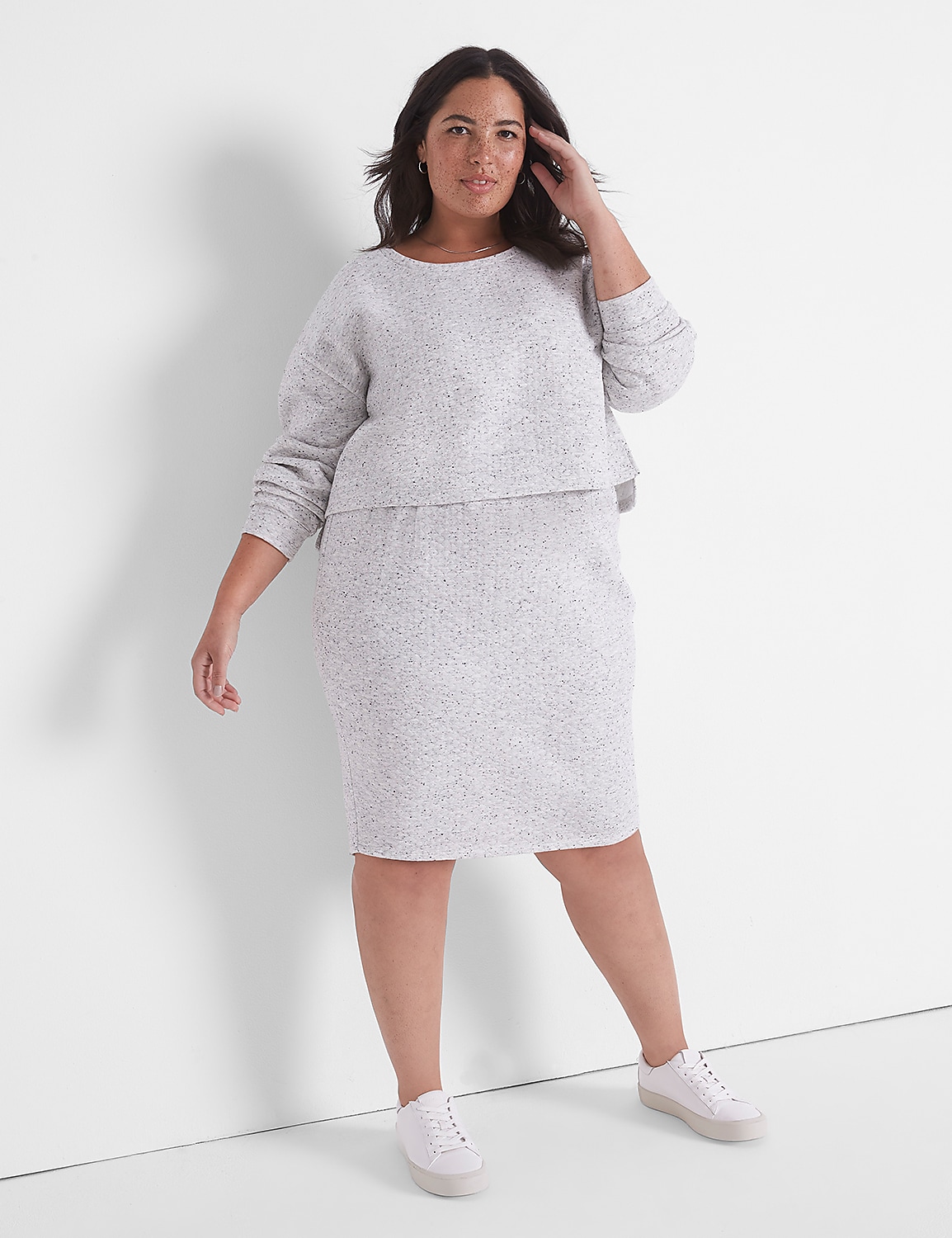 LIVI Quilted Cropped Sweatshirt Product Image 3