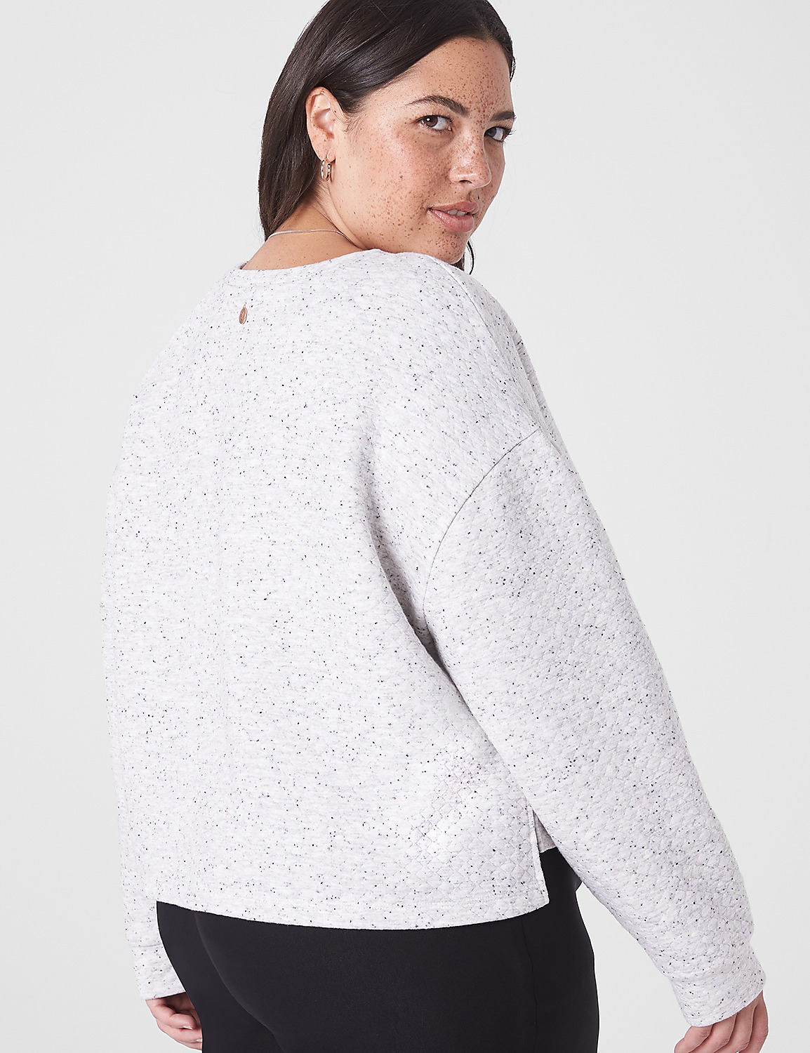 LIVI Quilted Cropped Sweatshirt Product Image 2