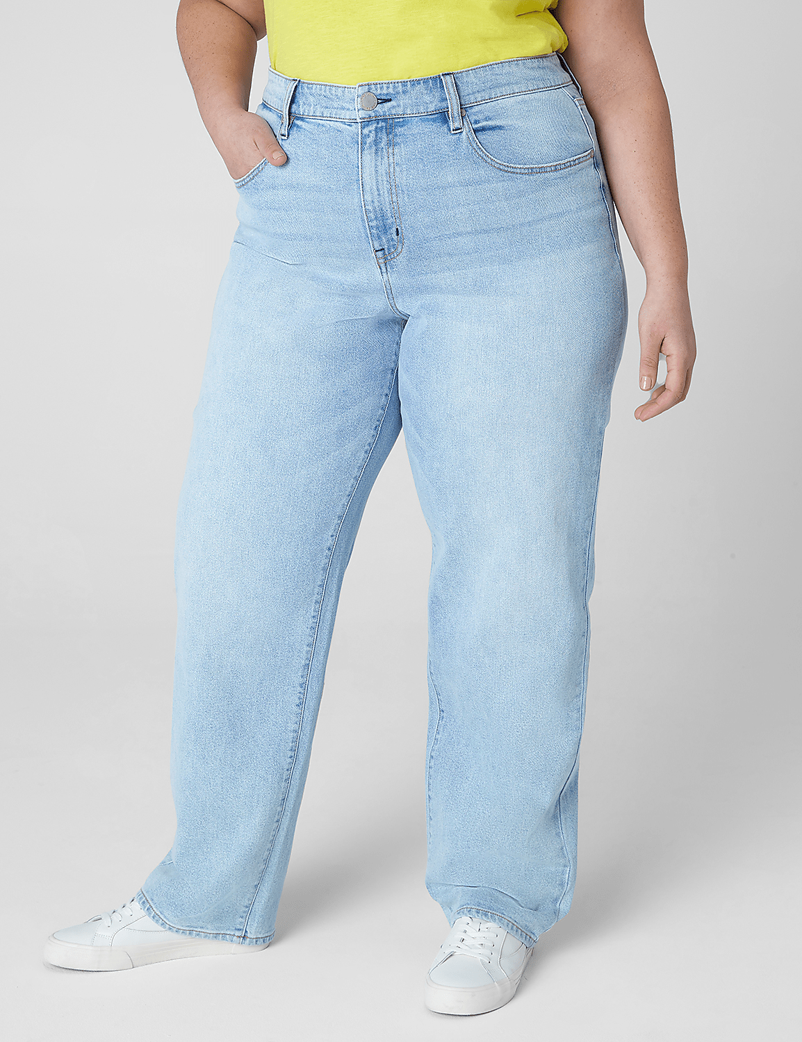 Signature Fit 90s Loose Straight Jean Product Image 1