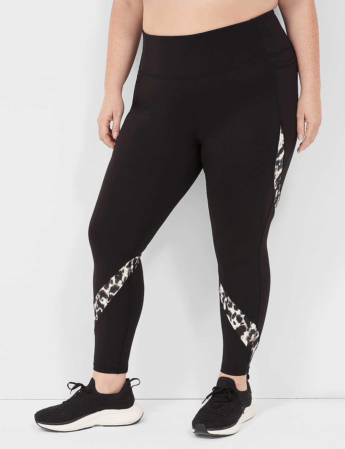 LIVI High-Rise Wicking 7/8 Legging Product Image 1