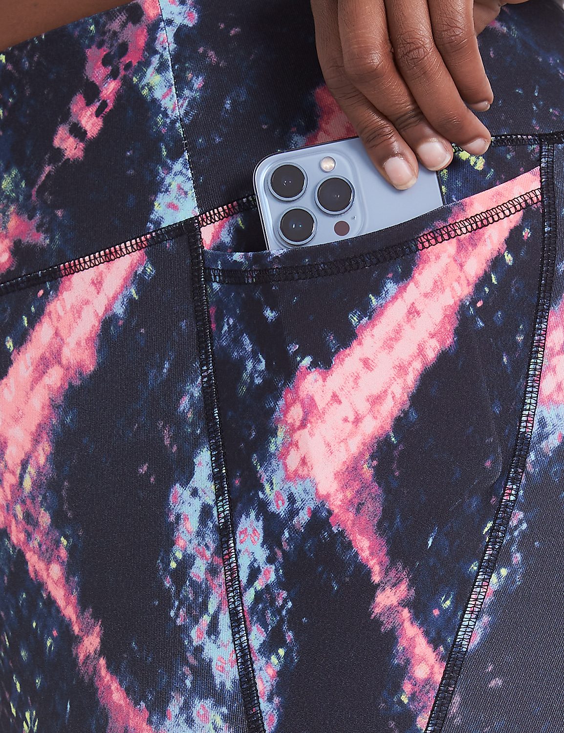 LIVI High-Rise Wicking 7/8 Legging Product Image 4