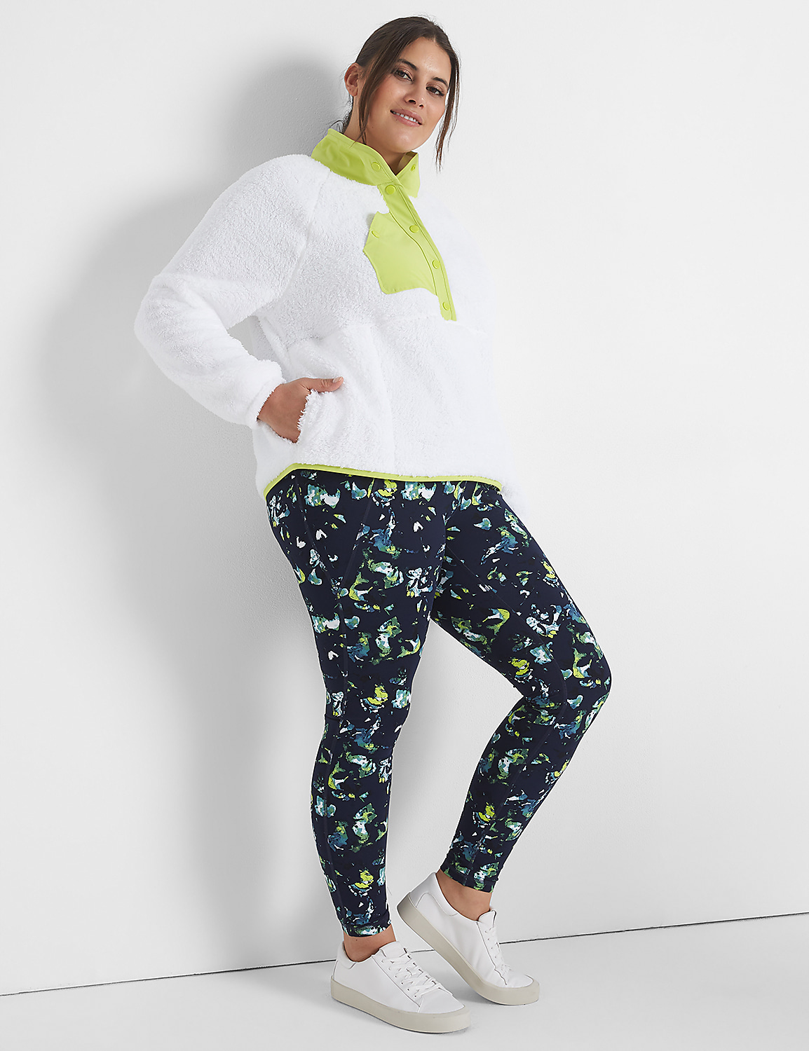 LIVI Crop Snap-Up Sherpa Pullover Product Image 3