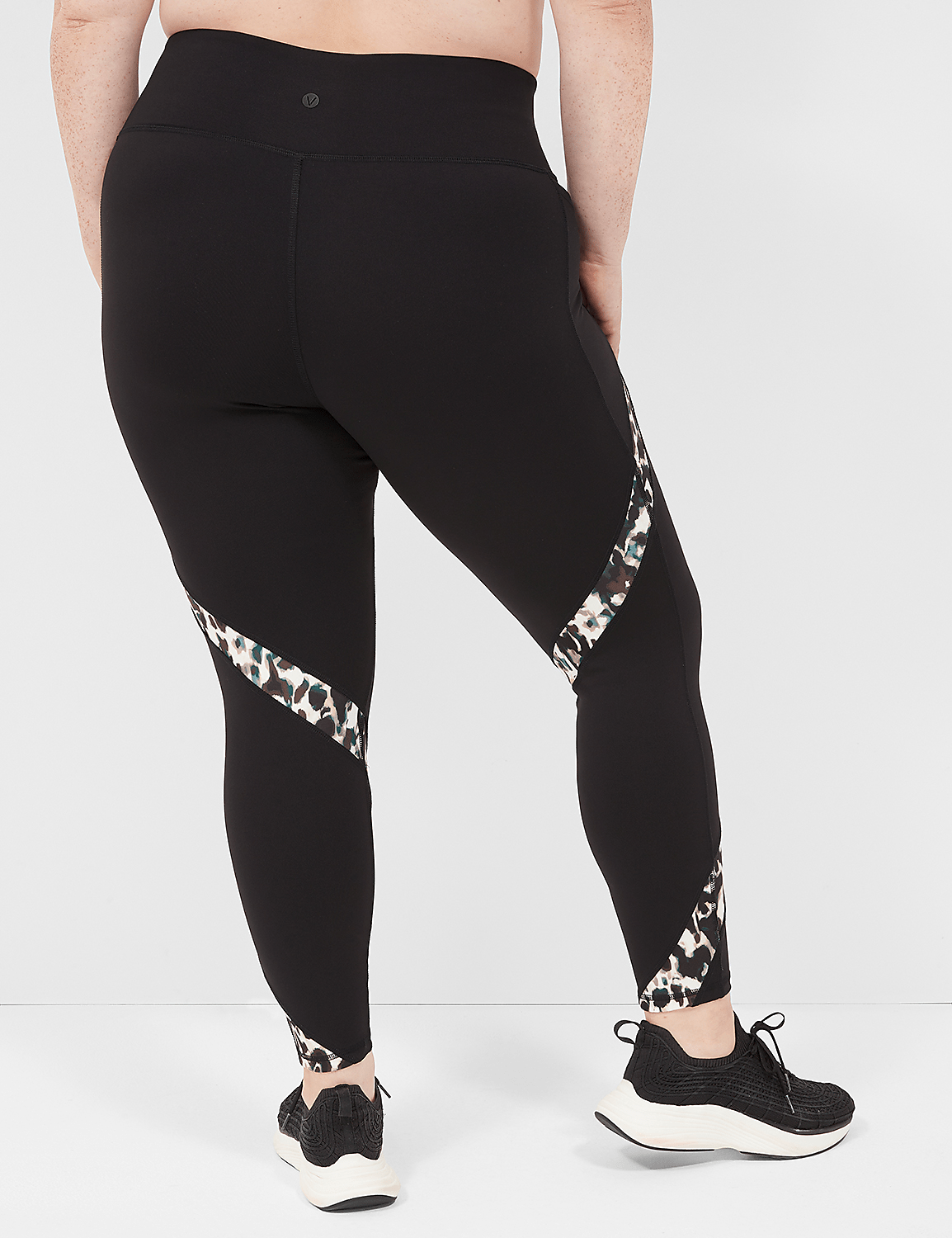 LIVI High-Rise Wicking 7/8 Legging Product Image 2