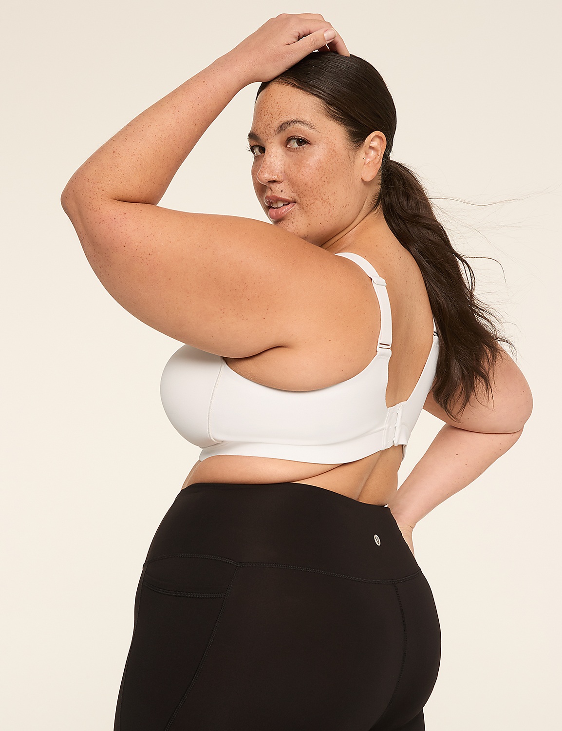 Cacique Totally Smooth Medium-Impact Wireless Sports Bra Product Image 2