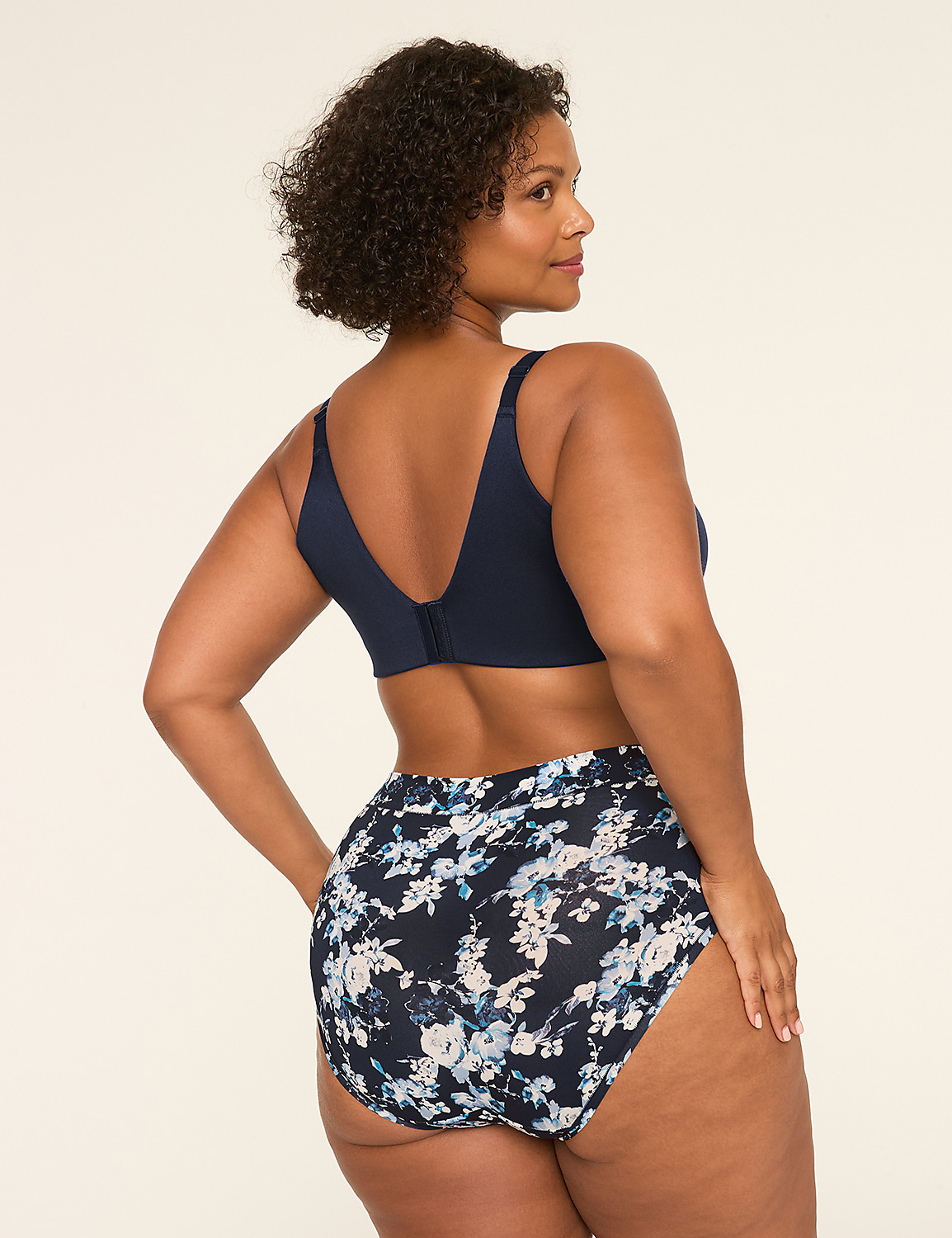 Invisible Backsmoother Lightly Lined Full Coverage Bra Product Image 2