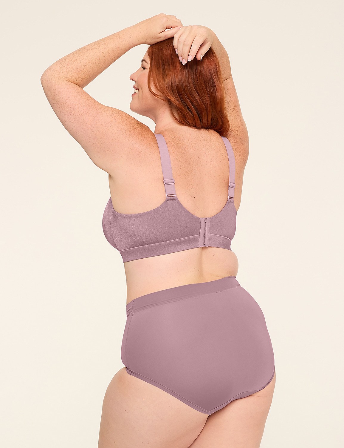 Comfort Bliss&reg; Lightly Lined No-Wire Bra Product Image 2