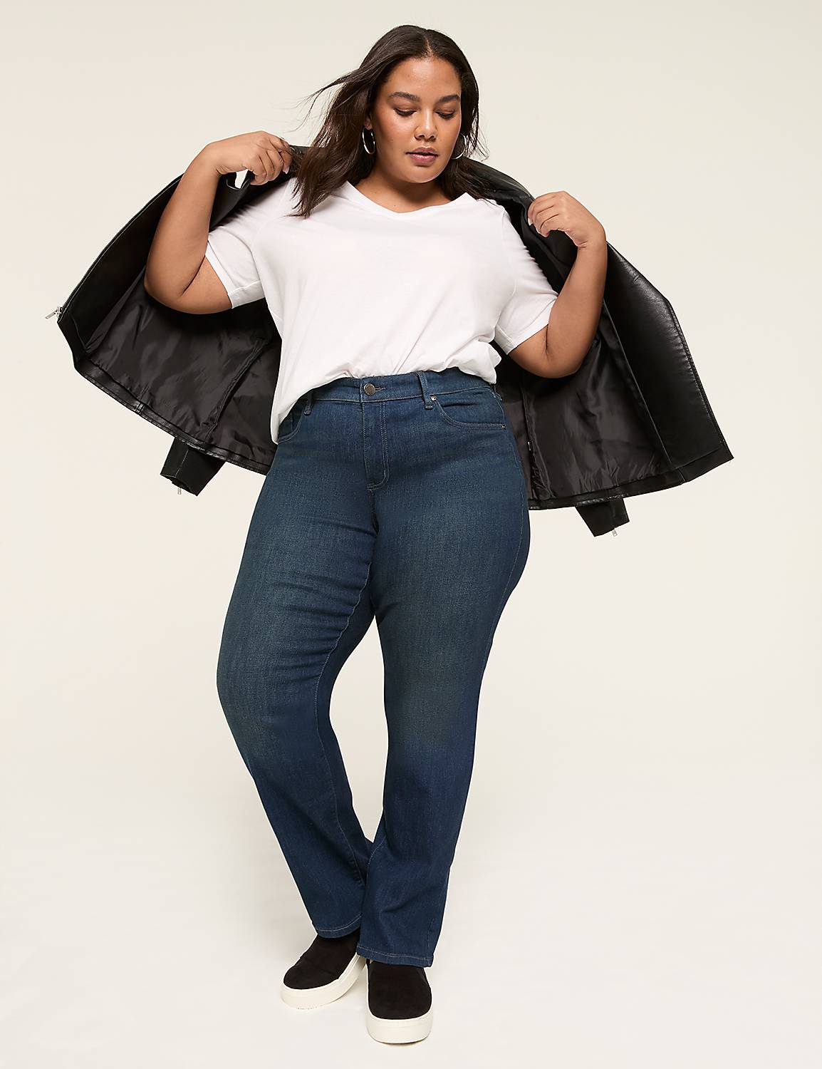 360 Flex Signature Fit Straight Leg Jean Product Image 3