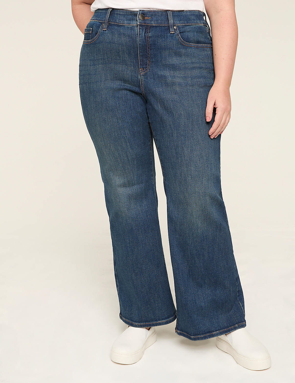 No-Gap Curvy Fit High-Rise Boot Jean Product Image 1