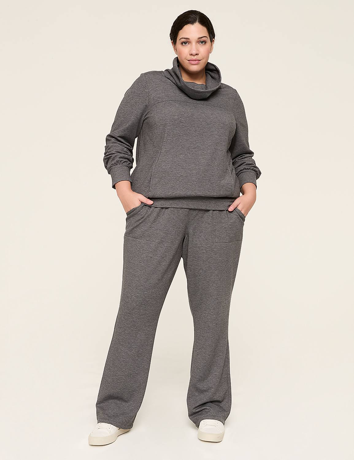 LIVI Fleece Funnel-Neck Pullover Product Image 3