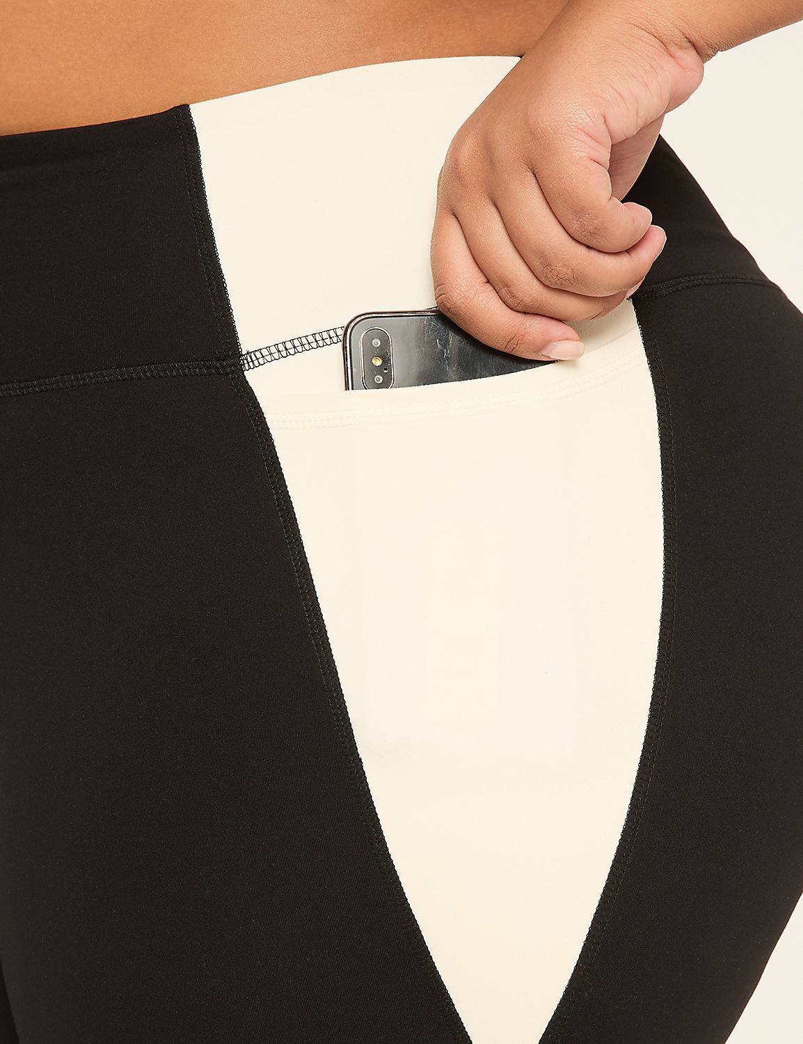 LIVI High-Rise LIVI Soft Colorblock 7/8 Legging Product Image 4