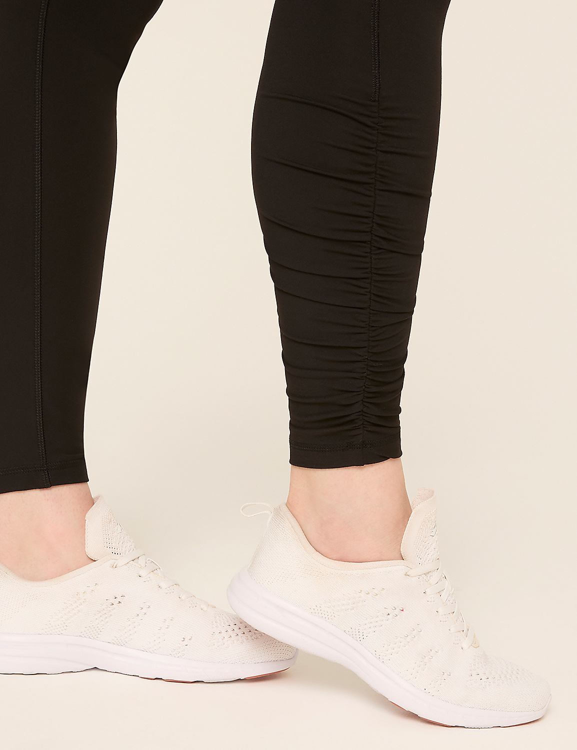LIVI High-Rise LIVI Soft Ruched 7/8 Legging Product Image 5