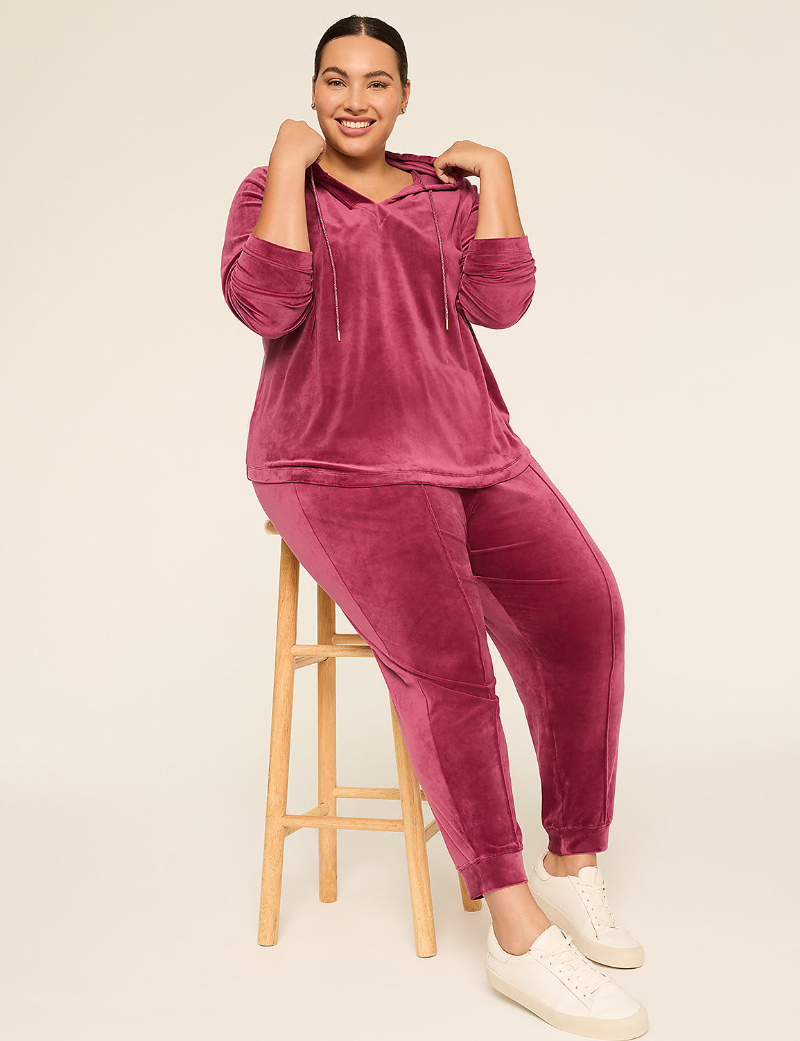 LIVI V-Neck Velour Hoodie Product Image 3