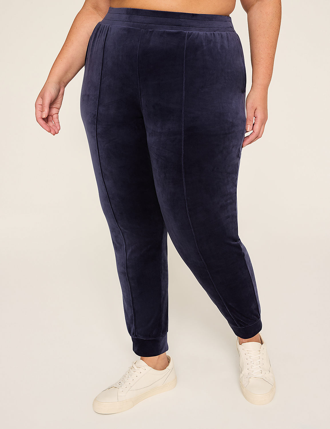 LIVI Velour Jogger Product Image 1
