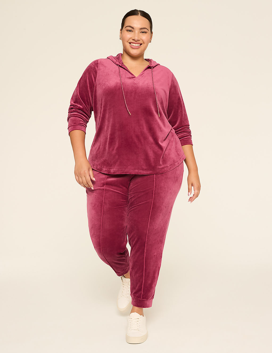 LIVI Velour Jogger Product Image 3